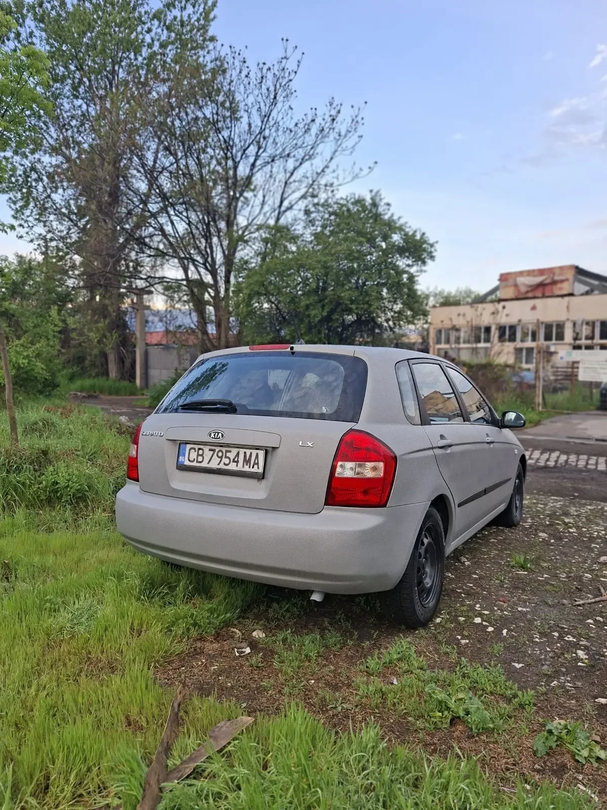 Kia Cerato 1.5 CRDi, снимка 6 - Автомобили и джипове - 54355040