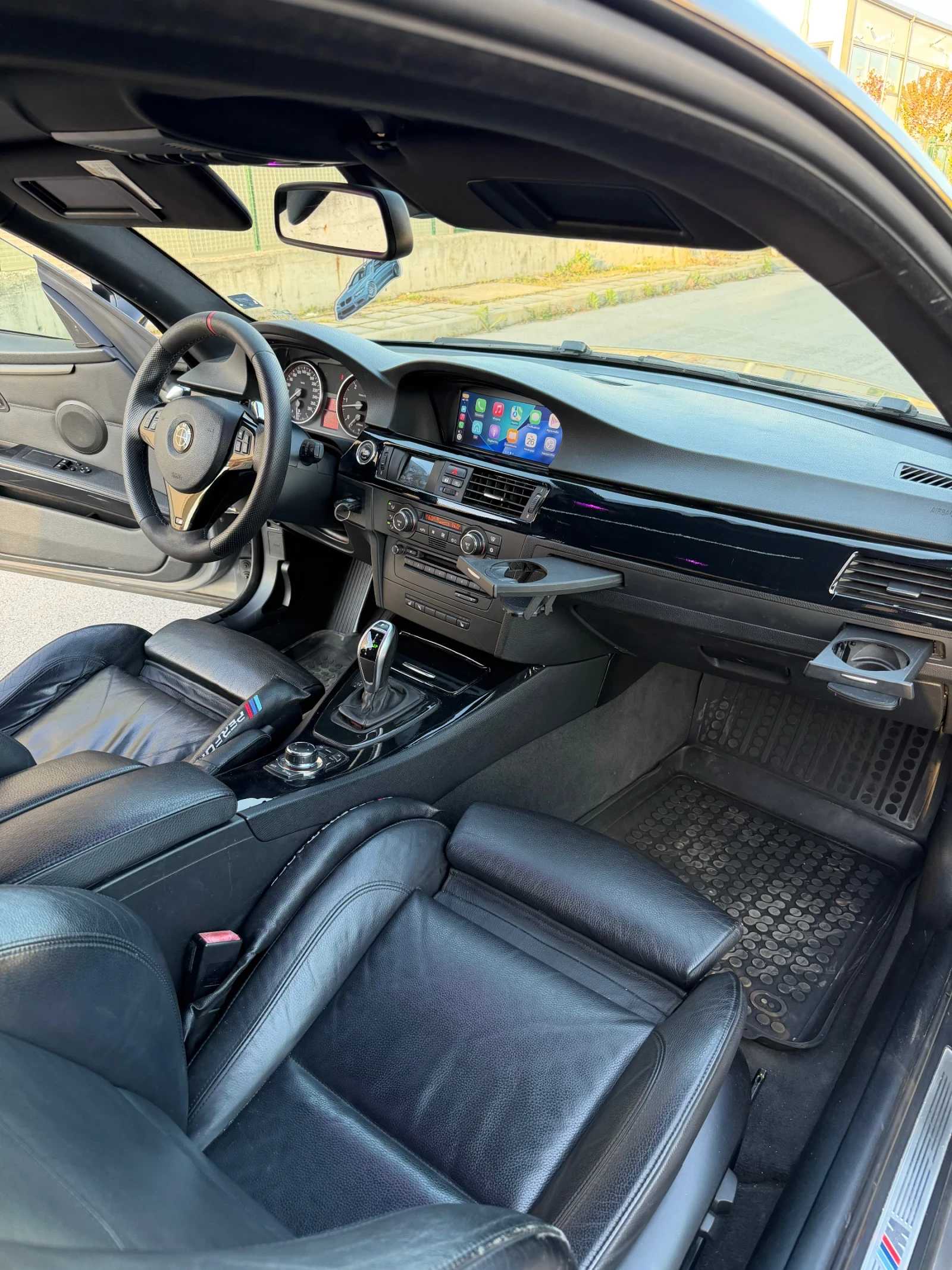 BMW 325 M57/SAT/2009-FACE!, снимка 14 - Автомобили и джипове - 54358400