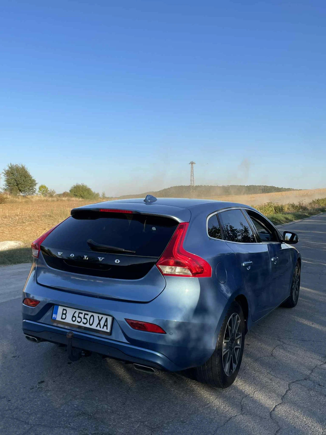 Volvo V40 D2, снимка 2 - Автомобили и джипове - 54391842