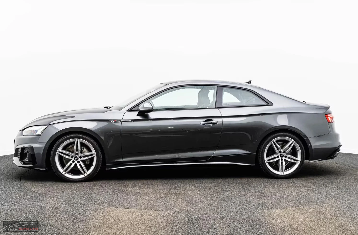 Audi A5 40TDI/204HP/S-LINE/BLACK/MATRIX/PANO/CAM/408z, снимка 3 - Автомобили и джипове - 54520238