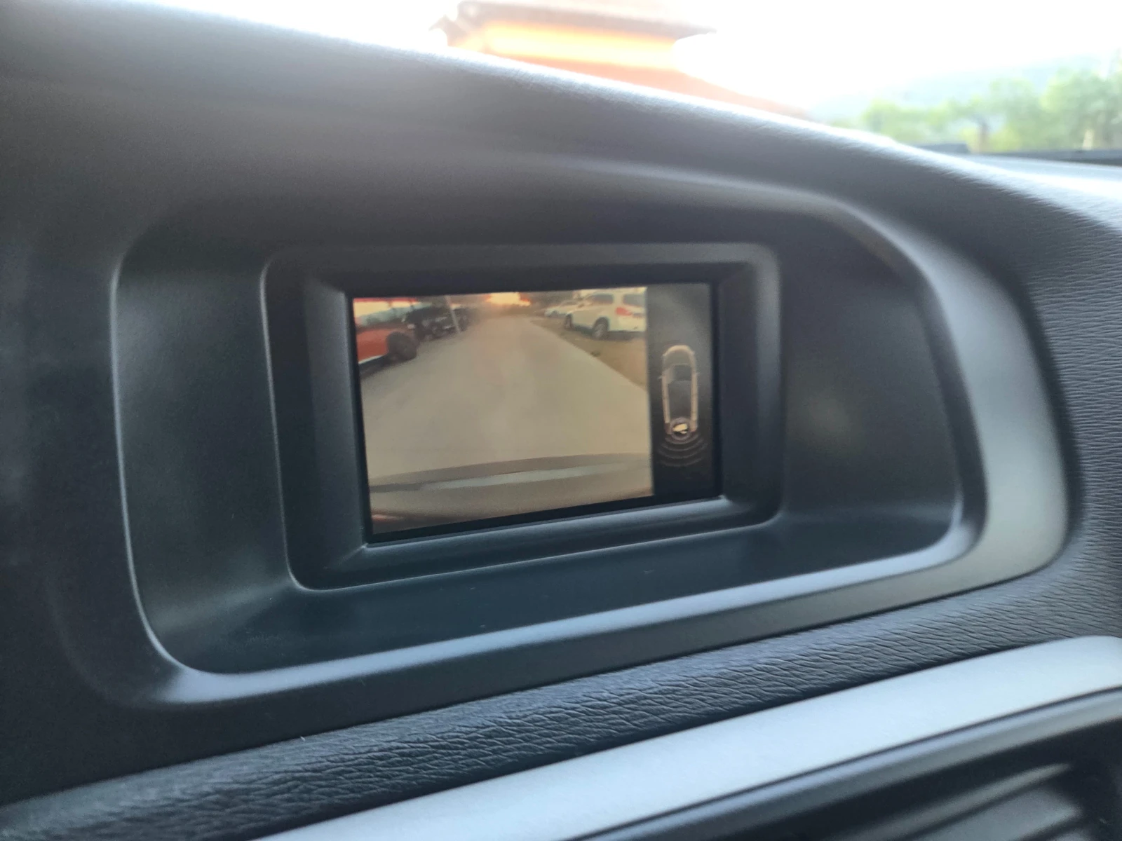 Volvo V40 1.6 DIZEL* * KAMEAR* * NAVI* * , снимка 11 - Автомобили и джипове - 54700084