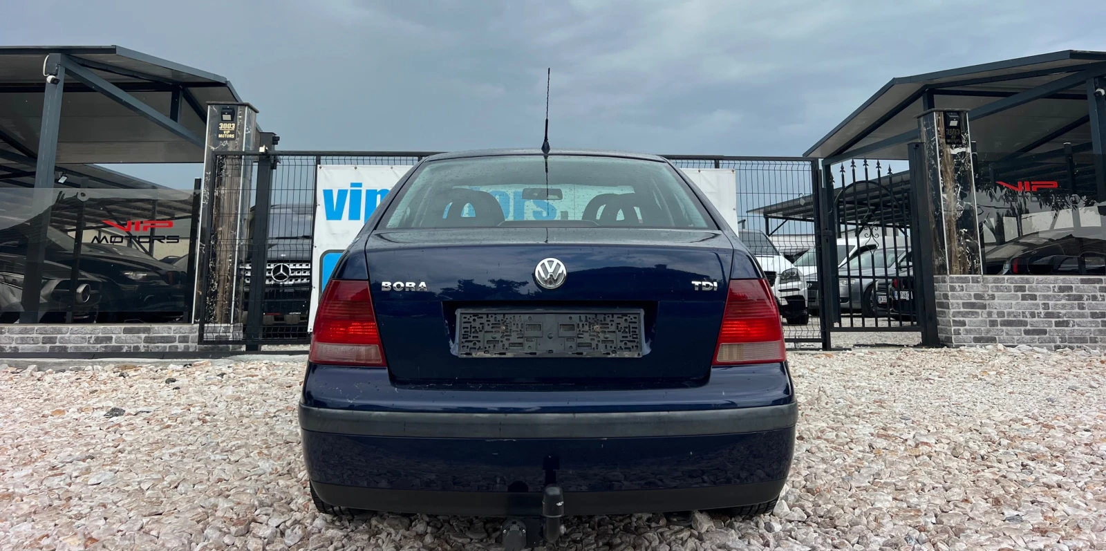VW Bora 1.9TDI FACELIFT/SEDAN/KLIMATIK/UNIKAT, снимка 8 - Автомобили и джипове - 54806541