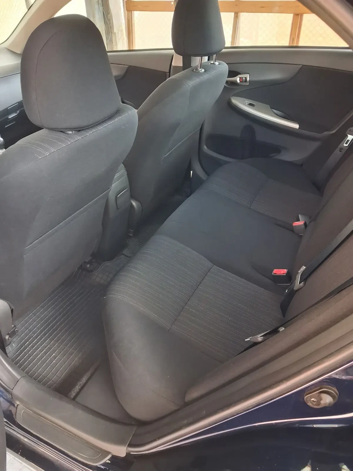 Toyota Corolla 2.0D4D ШЕСТ СКОРОСТИ, снимка 15 - Автомобили и джипове - 54977338