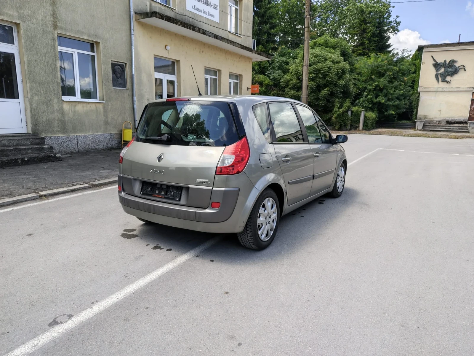 Renault Scenic 1.9dci , снимка 3 - Автомобили и джипове - 55837782