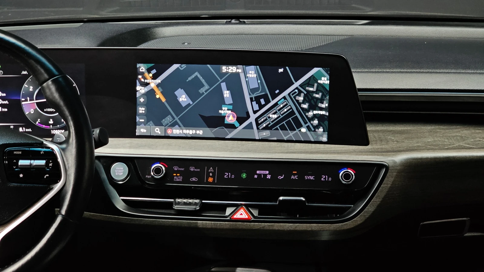 Kia K8 3.5 GDI 4WD Noblesse | HUD | 360  камера | Drive W, снимка 12 - Автомобили и джипове - 55874451