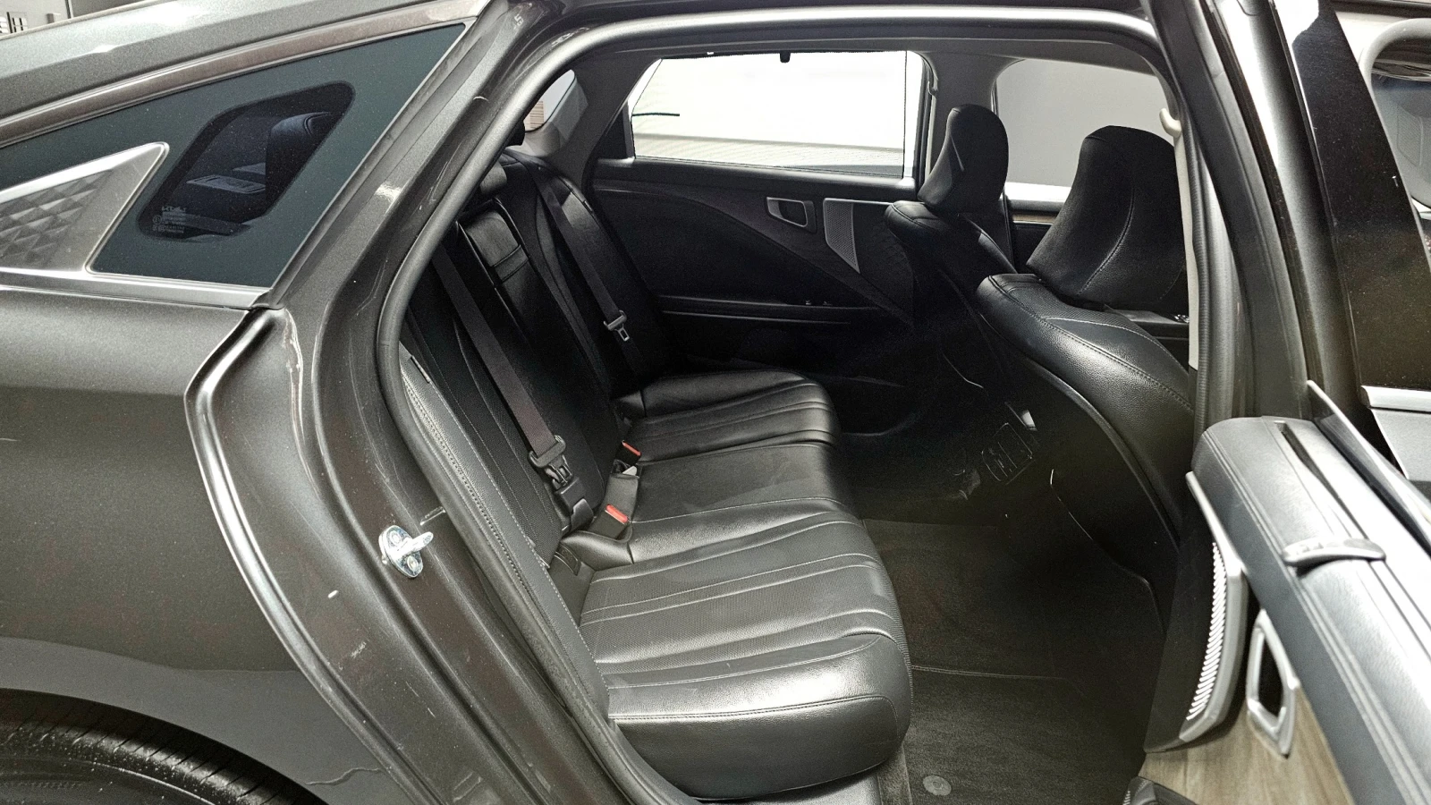 Kia K8 3.5 GDI 4WD Noblesse | HUD | 360  камера | Drive W, снимка 9 - Автомобили и джипове - 55874451