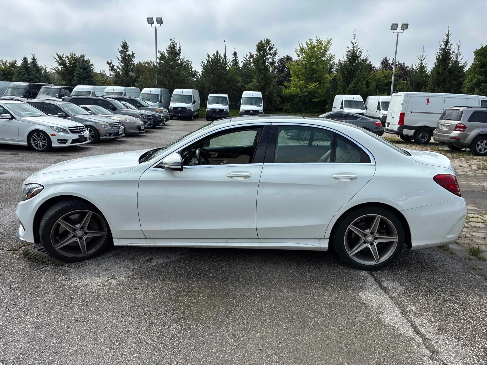 Mercedes-Benz C 300 * CARFAX * ОПЦИЯ ЗА ФИНАНСИРАНЕ , снимка 2 - Автомобили и джипове - 55986608