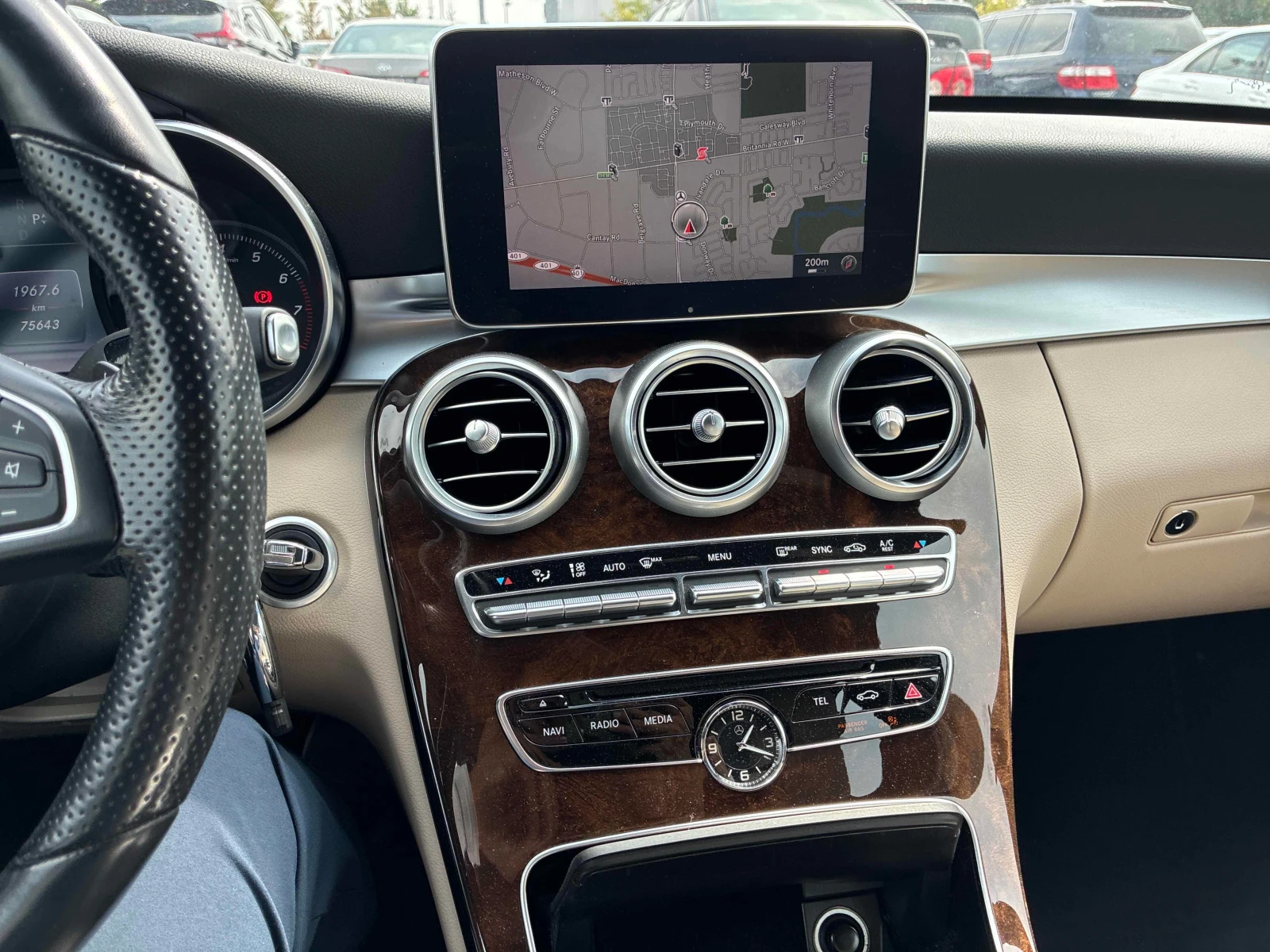 Mercedes-Benz C 300 * CARFAX * ОПЦИЯ ЗА ФИНАНСИРАНЕ , снимка 9 - Автомобили и джипове - 55986608
