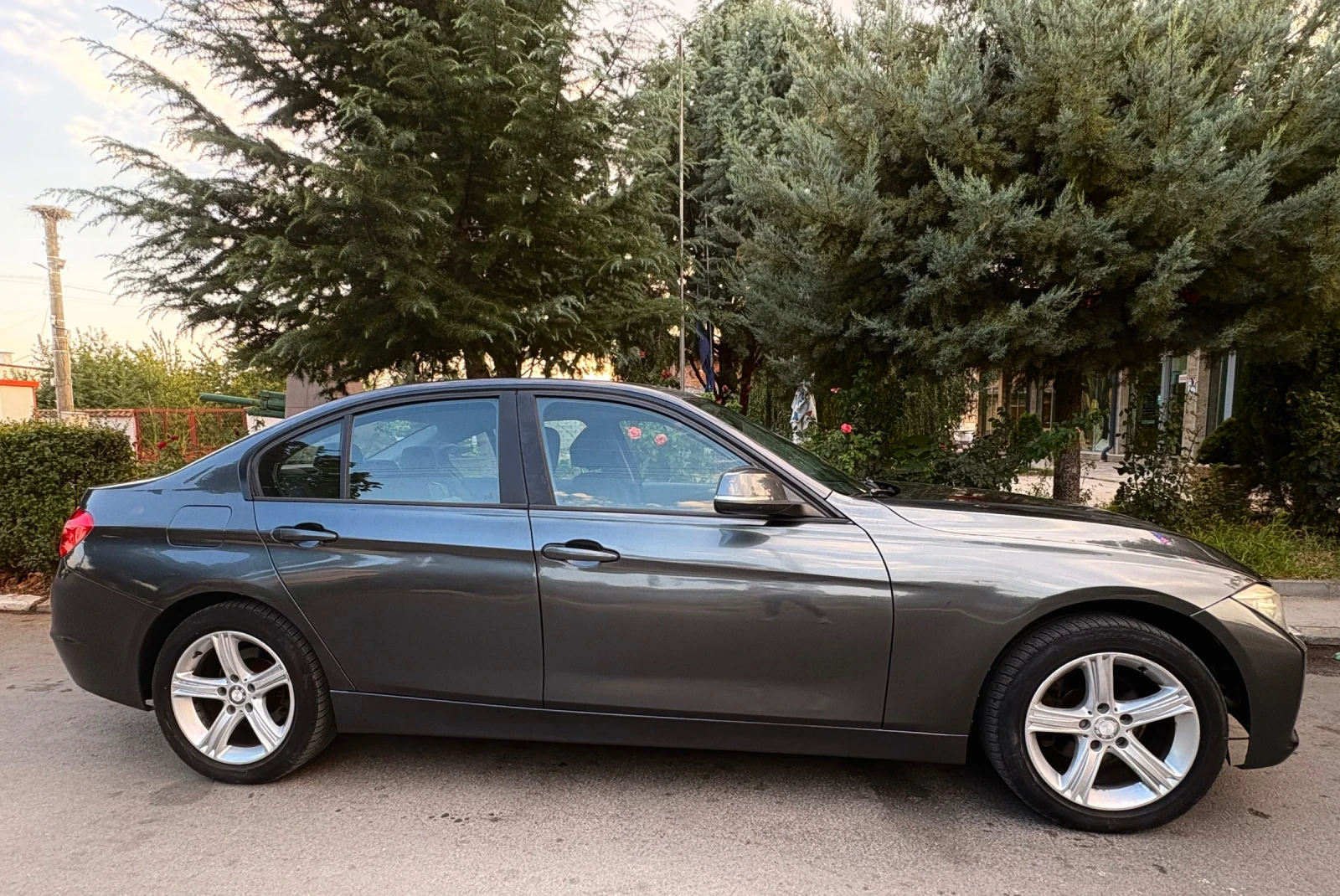 BMW 318 F30, снимка 2 - Автомобили и джипове - 56046732