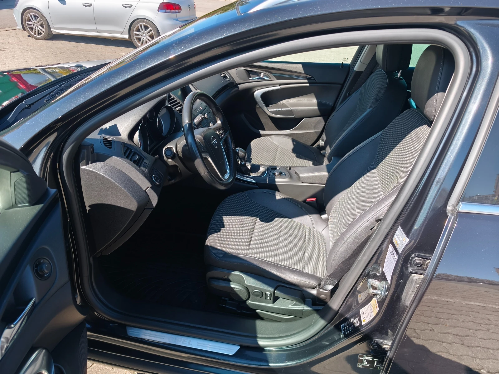 Opel Insignia, снимка 13 - Автомобили и джипове - 56181807