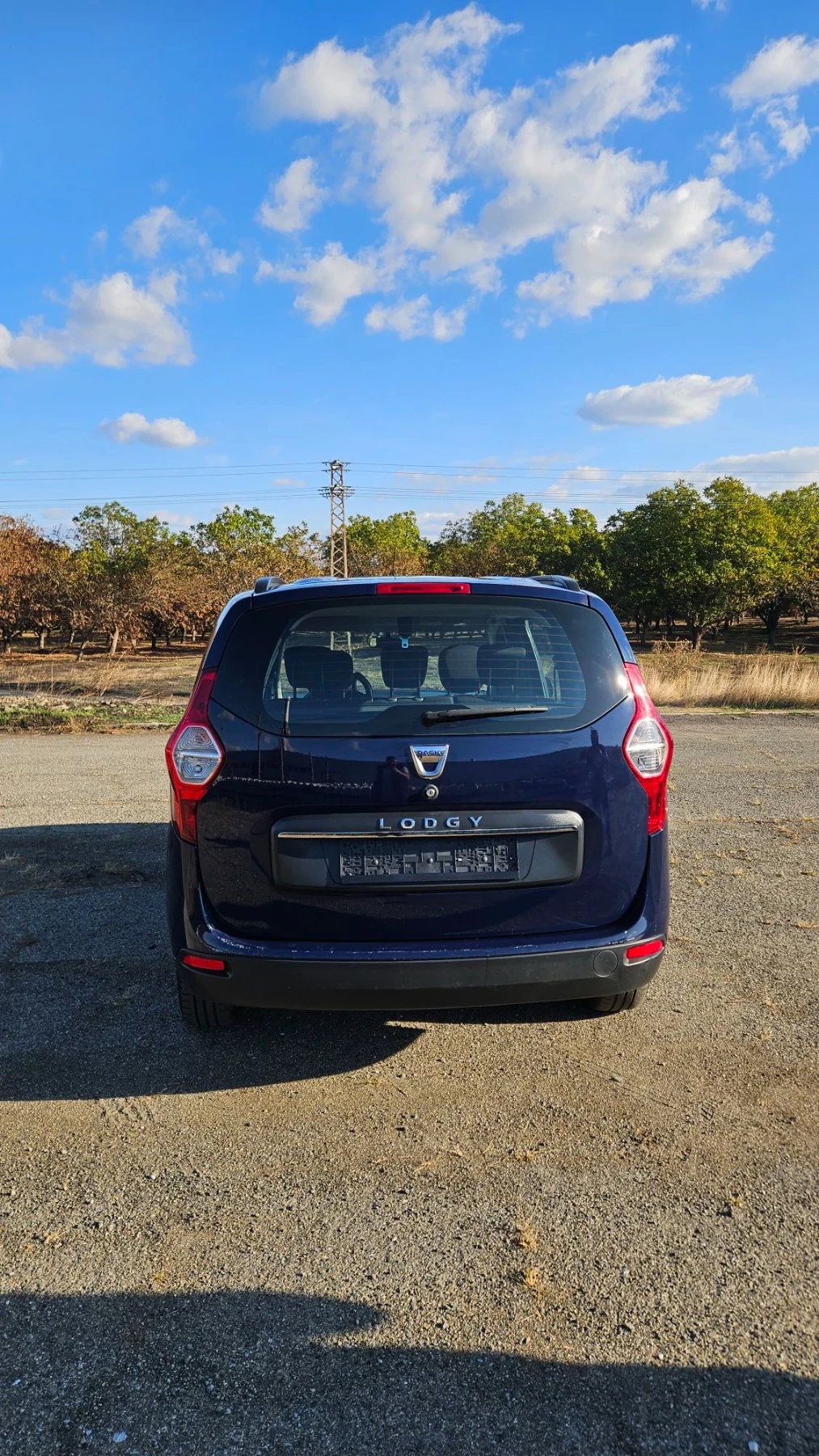 Dacia Lodgy 1.6 SCe / фабрична Газ , снимка 5 - Автомобили и джипове - 56298642