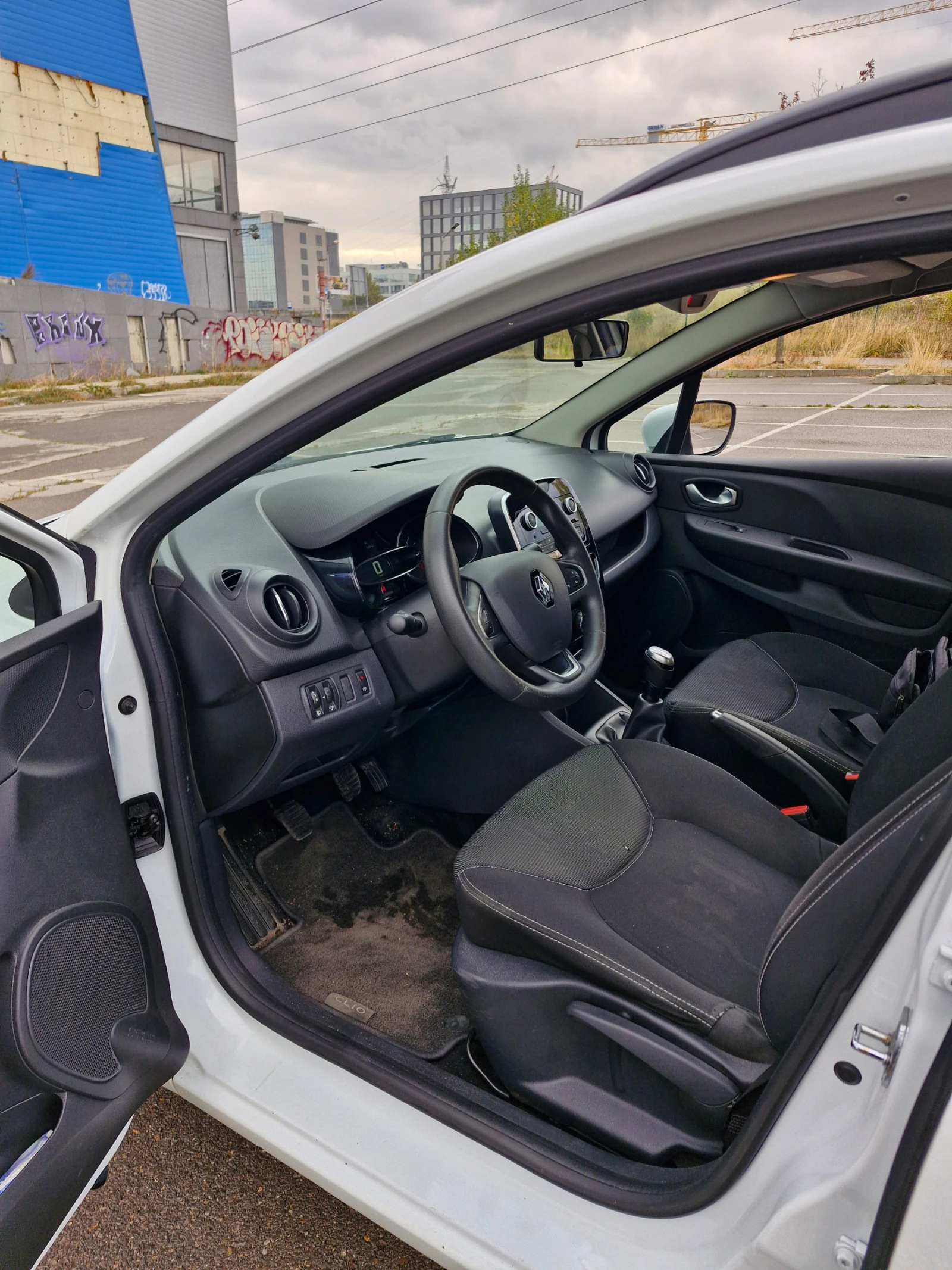 Renault Clio 2020, снимка 3 - Автомобили и джипове - 56607681