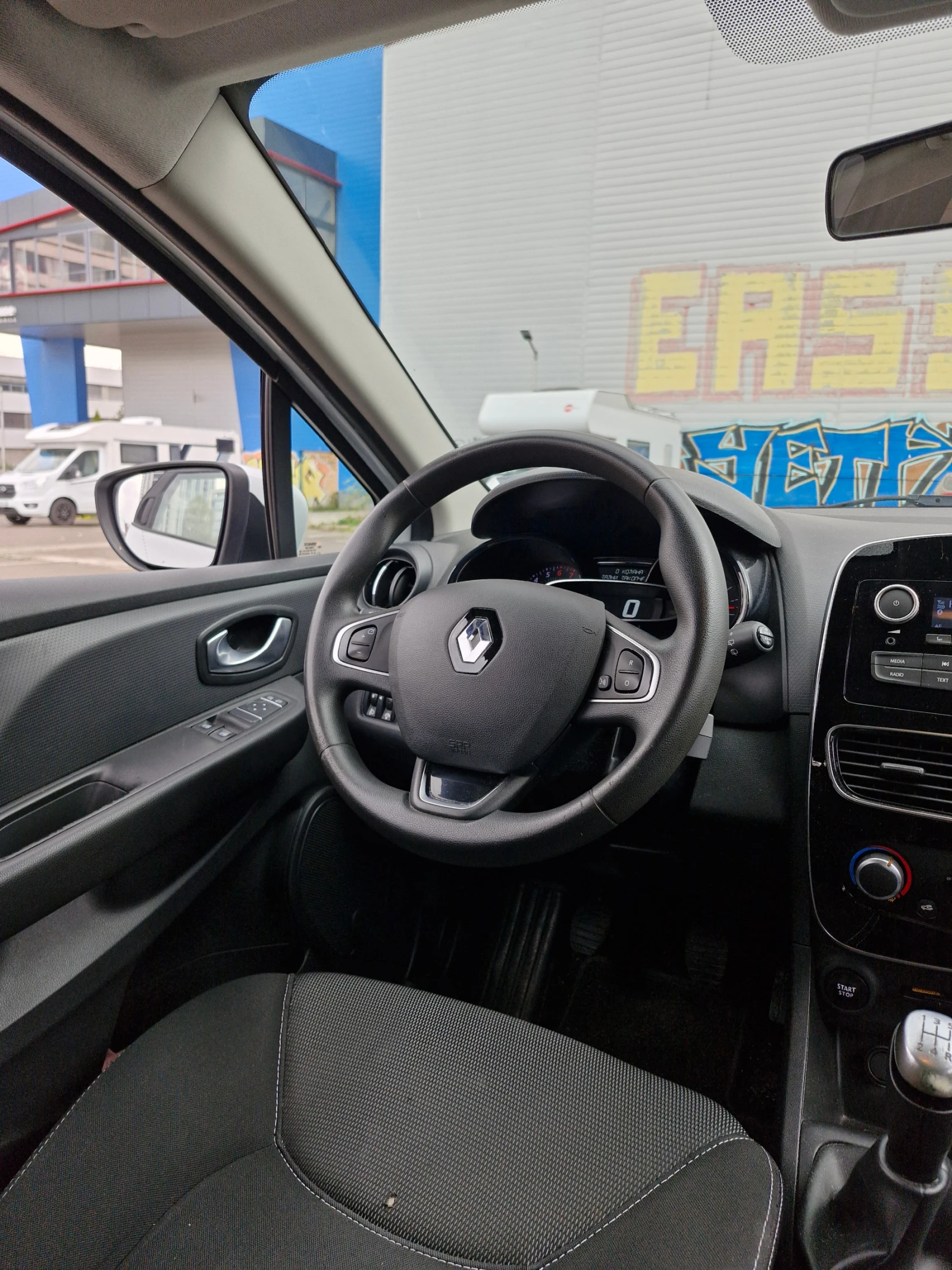 Renault Clio 2020, снимка 12 - Автомобили и джипове - 56607681