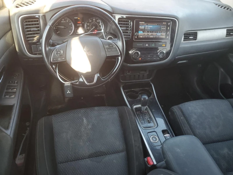 Mitsubishi Outlander SE AWD, снимка 8 - Автомобили и джипове - 47881940