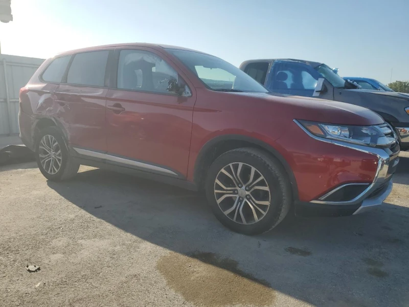 Mitsubishi Outlander SE AWD, снимка 4 - Автомобили и джипове - 47881940