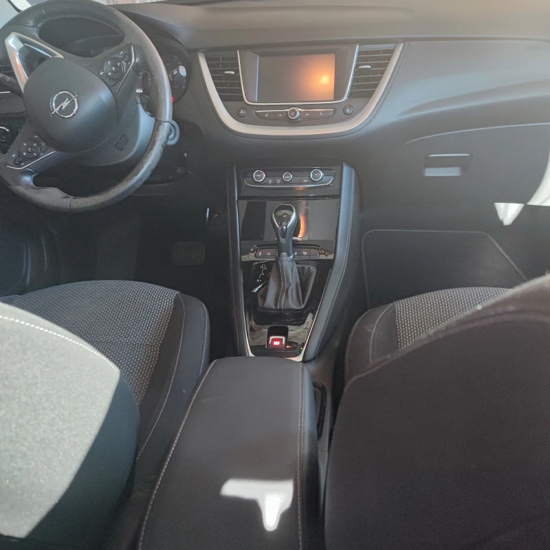 Opel Grandland X, снимка 5 - Автомобили и джипове - 48372159