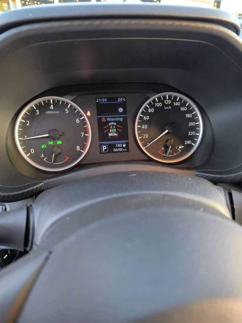 Nissan Juke, снимка 9 - Автомобили и джипове - 52474448