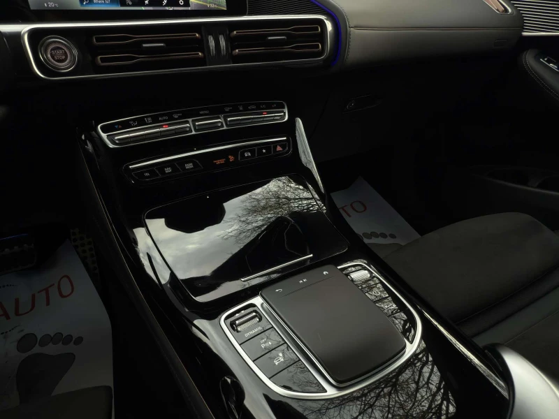 Mercedes-Benz EQC 400 AMG/4M/85kWh/Side Assist/Virtual/Ambient/Камер, снимка 14 - Автомобили и джипове - 52485760