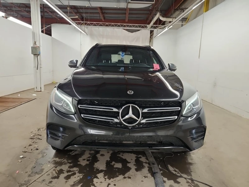 Mercedes-Benz GLC 300 / 360 / PANO / ПОДГРЕВИ / ПАМЕТИ / CARFAX, снимка 6 - Автомобили и джипове - 53249104