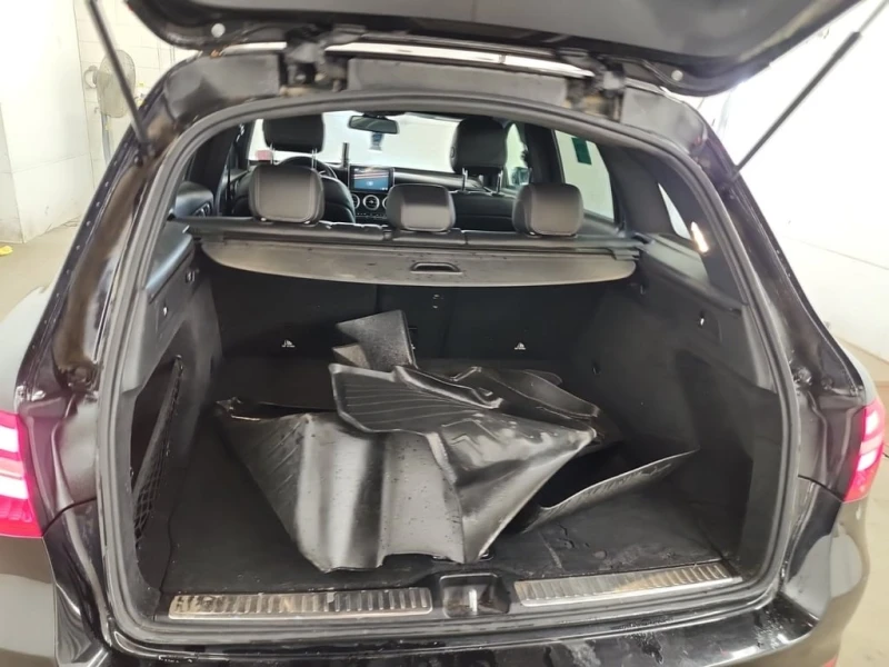 Mercedes-Benz GLC 300 / 360 / PANO / ПОДГРЕВИ / ПАМЕТИ / CARFAX, снимка 15 - Автомобили и джипове - 53249104