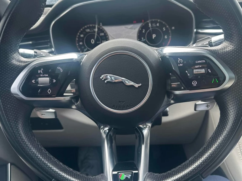Jaguar F-PACE * P400 R Dynamic S * CARFAX * ЦЕНА ДО БГ, снимка 11 - Автомобили и джипове - 53430874