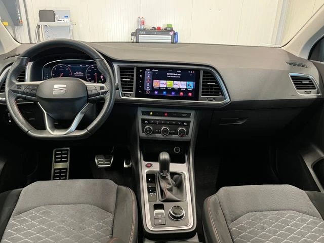 Seat Ateca FR-LINE/2.0/150HP/CAM/NAVI/ACC/917b, снимка 4 - Автомобили и джипове - 49302470