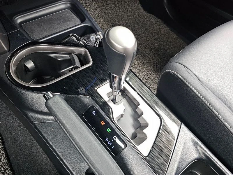 Toyota Rav4 2.5 4WD Hybrid| 194к.с.| ВКЛ.ТЕХНОТЕСТ, снимка 9 - Автомобили и джипове - 55119797