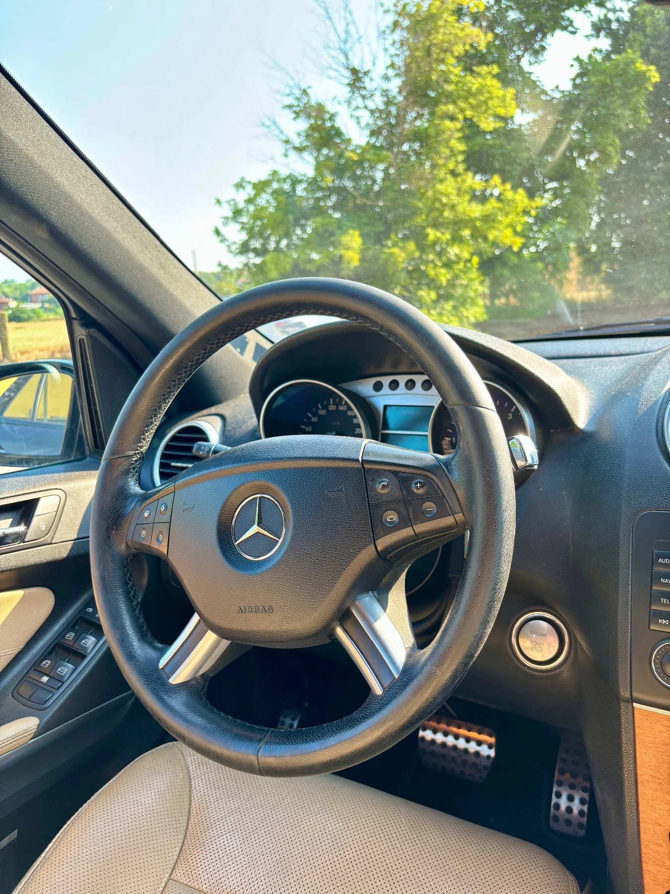 Mercedes-Benz ML 420  - изображение 8