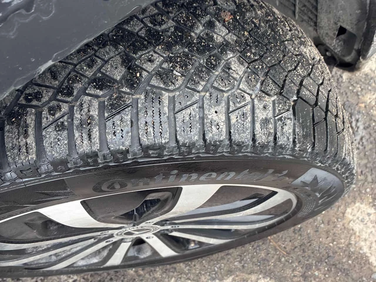 Mercedes-Benz GLB 250/CARFAX/ПАНОРАМА/360 КАМЕРИ, снимка 6 - Автомобили и джипове - 53819597