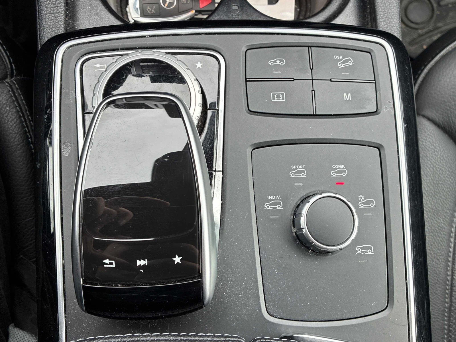 Mercedes-Benz GLE 400 AMG PK/360/HARMAN/ОБДУХ* , снимка 12 - Автомобили и джипове - 53937667