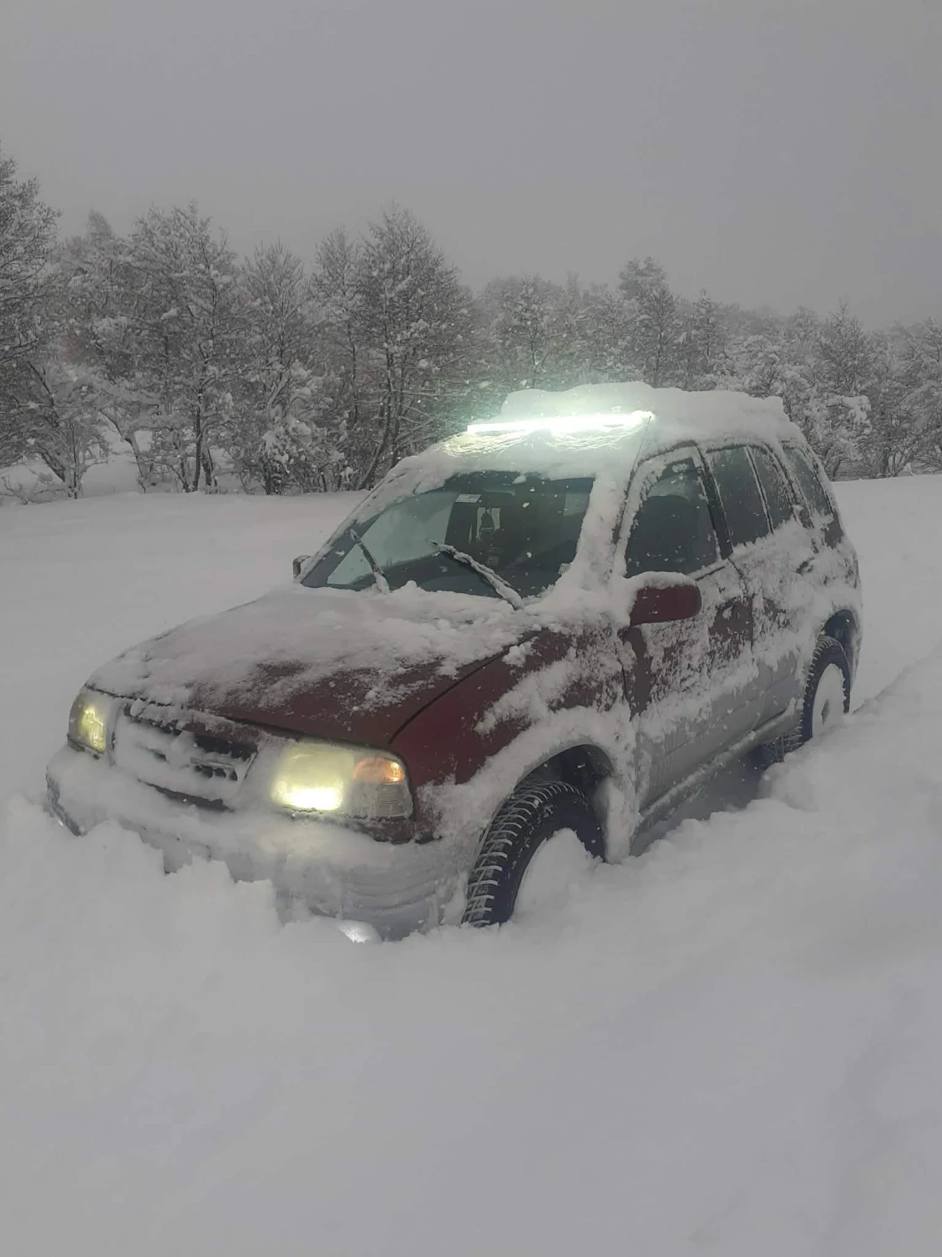 Suzuki Grand vitara, снимка 12 - Автомобили и джипове - 54148989