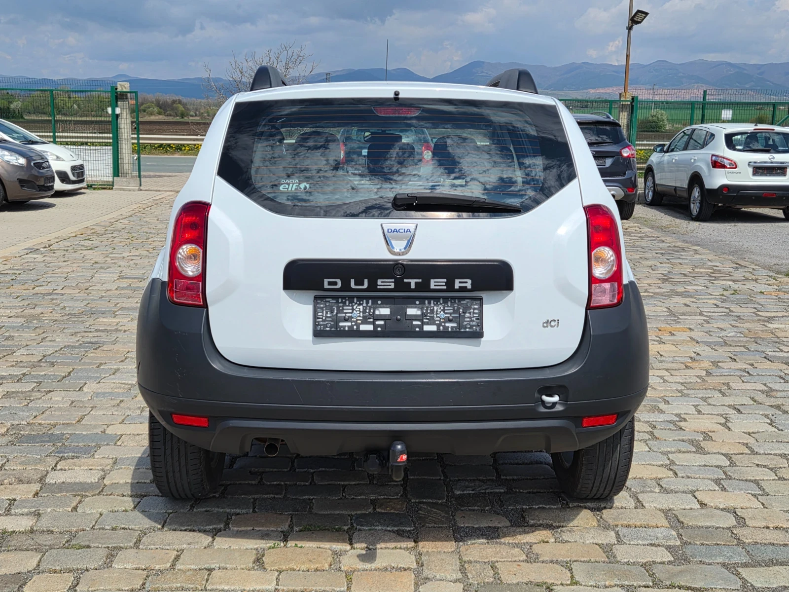 Dacia Duster 1.5DCI 90кс ЕВРО 5 188000 км., снимка 7 - Автомобили и джипове - 54240530