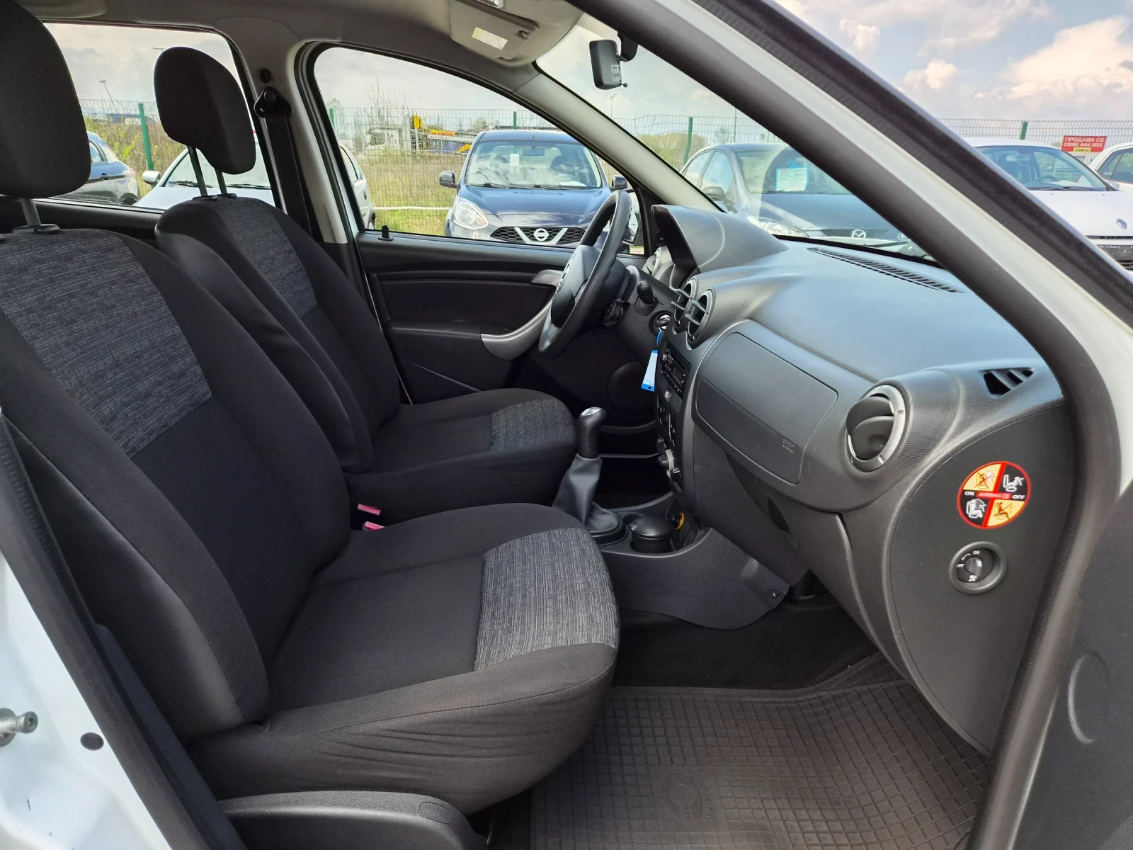 Dacia Duster 1.5DCI 90кс ЕВРО 5 188000 км., снимка 12 - Автомобили и джипове - 54240530