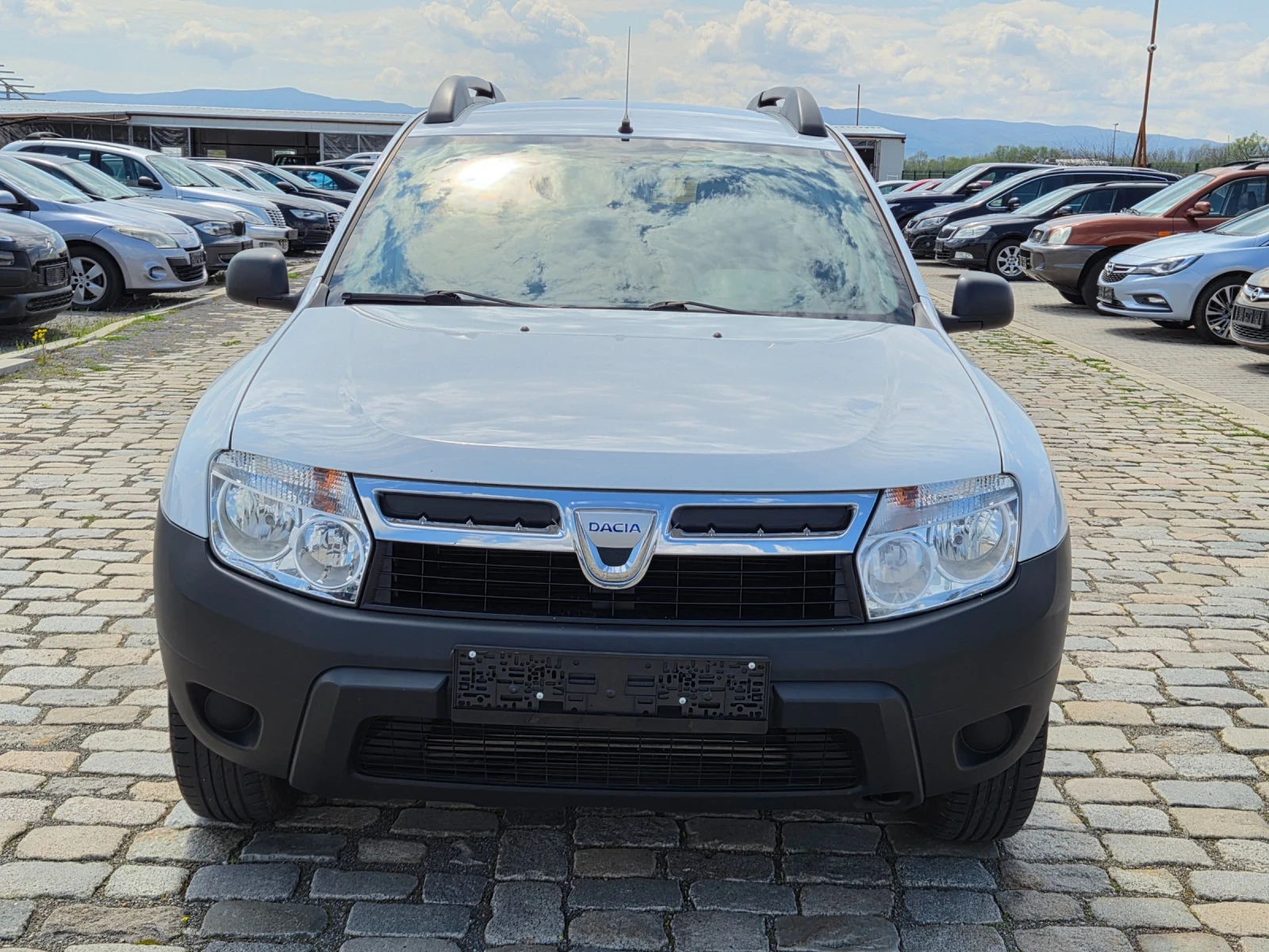 Dacia Duster 1.5DCI 90кс ЕВРО 5 188000 км., снимка 2 - Автомобили и джипове - 54240530