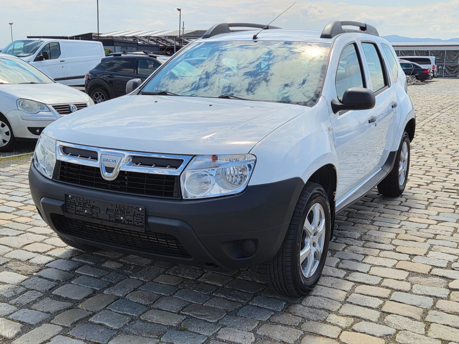 Dacia Duster 1.5DCI 90кс ЕВРО 5 188000 км., снимка 3 - Автомобили и джипове - 54240530