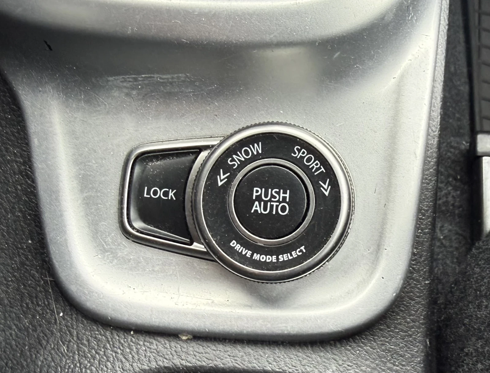Suzuki Vitara 1.6i/4x4/Euro 6b, снимка 8 - Автомобили и джипове - 54444007