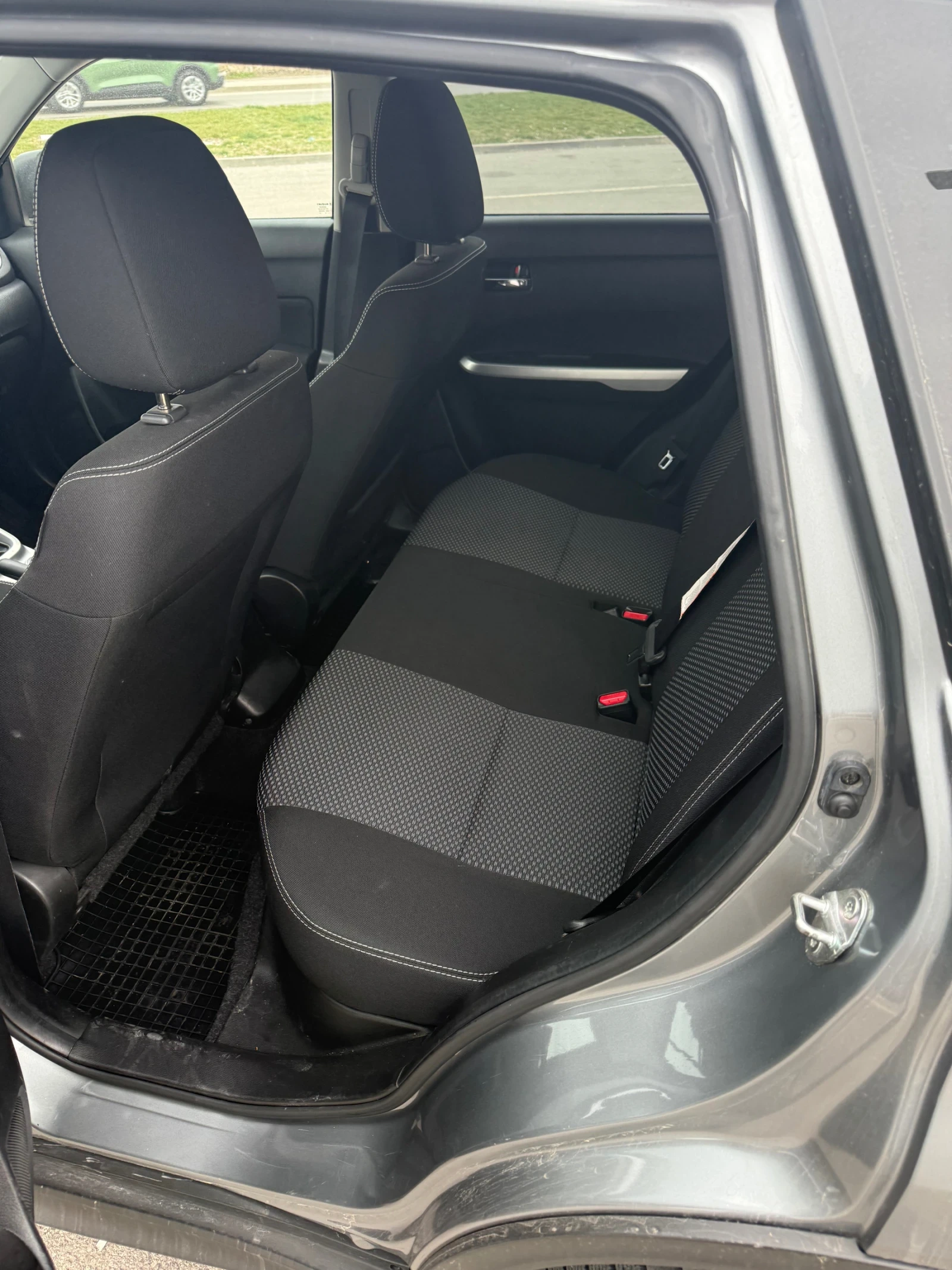Suzuki Vitara 1.6i/4x4/Euro 6b, снимка 4 - Автомобили и джипове - 54444007