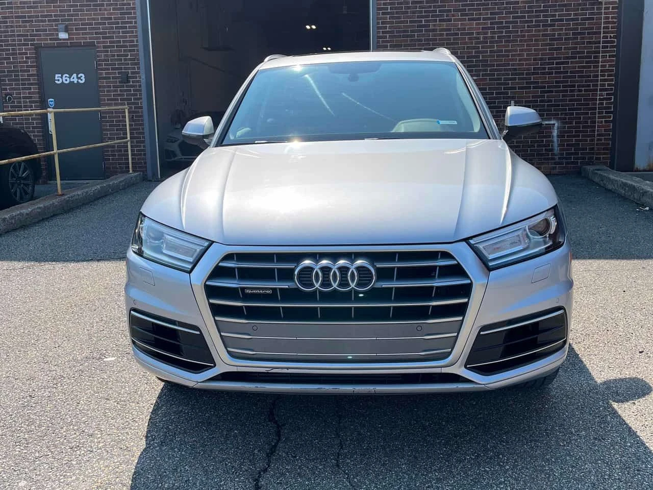 Audi Q5 * Progressiv * АВТОКРЕДИТ БЕЗ ПЪРВОНАЧАЛНА ВНОСКА*, снимка 6 - Автомобили и джипове - 55256925