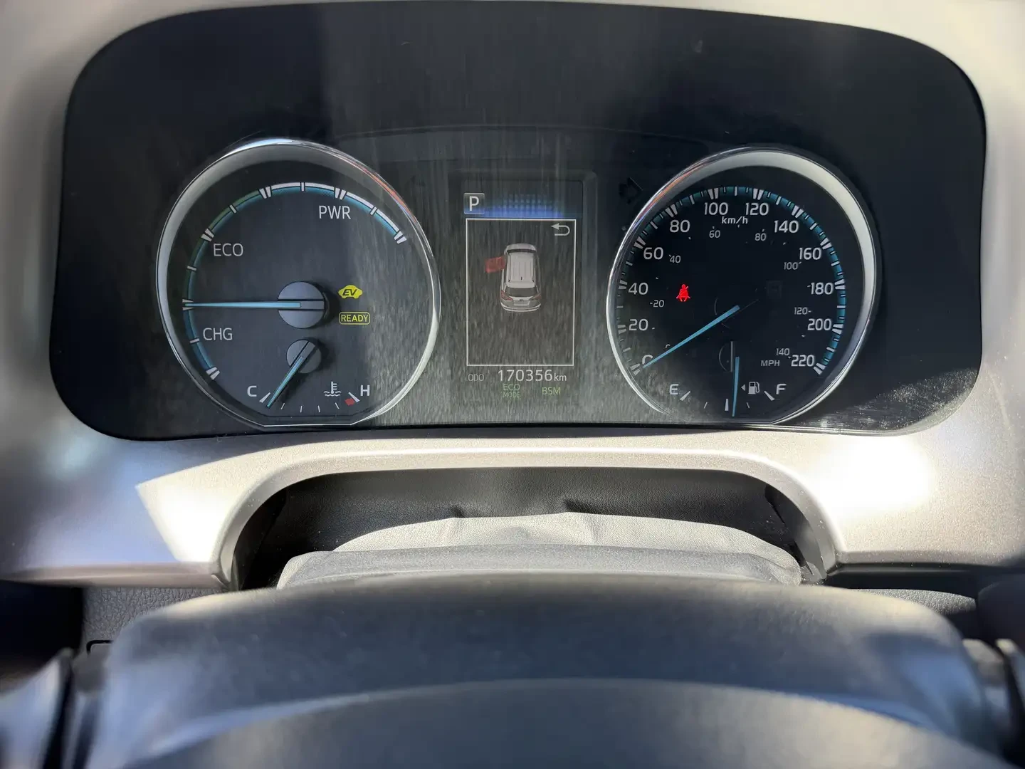 Toyota Rav4 Hybrid XLE, снимка 11 - Автомобили и джипове - 55314569