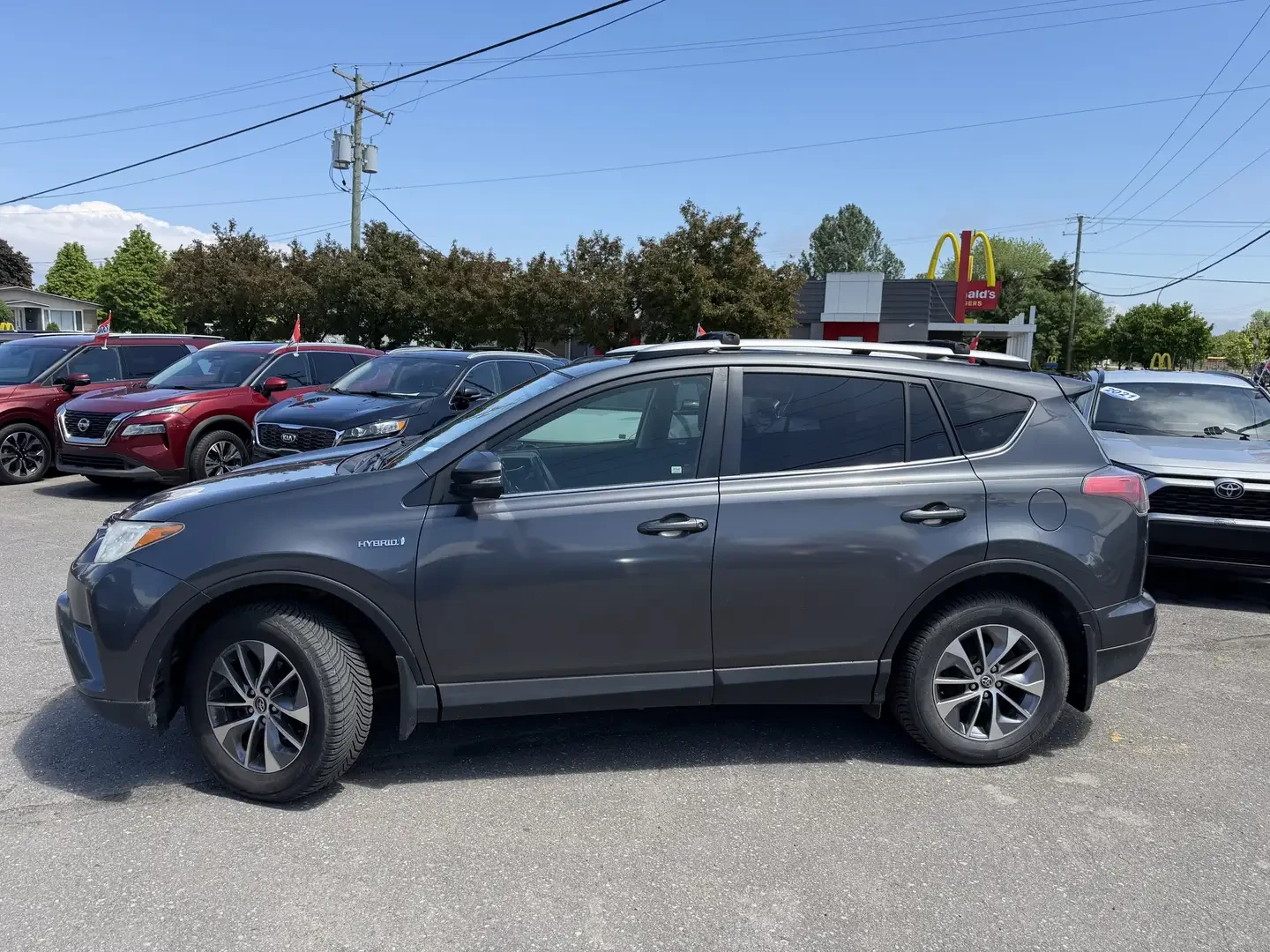 Toyota Rav4 Hybrid XLE, снимка 3 - Автомобили и джипове - 55314569