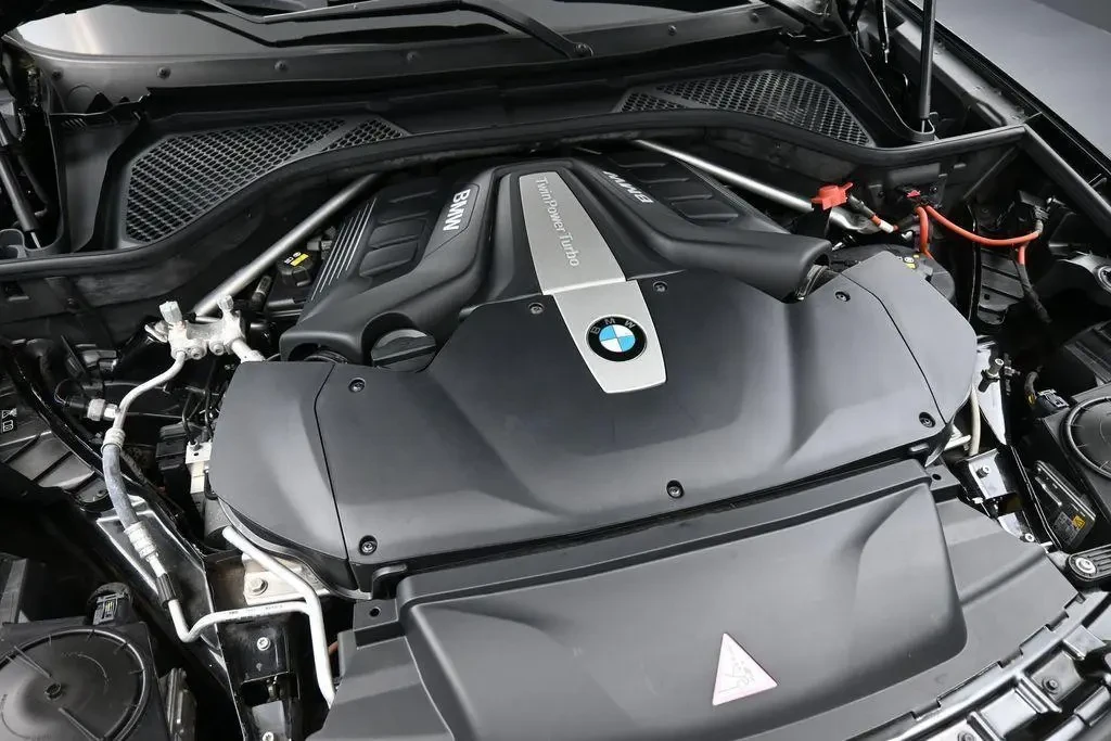BMW X6 xDrive50i, снимка 9 - Автомобили и джипове - 55509386