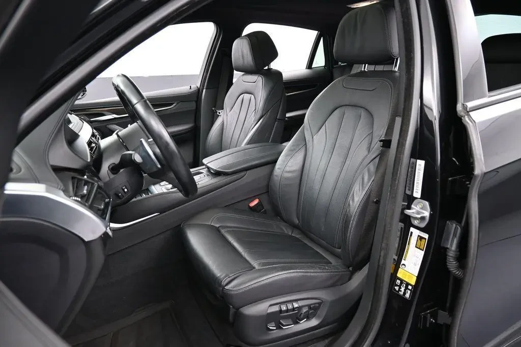 BMW X6 xDrive50i, снимка 13 - Автомобили и джипове - 55509386