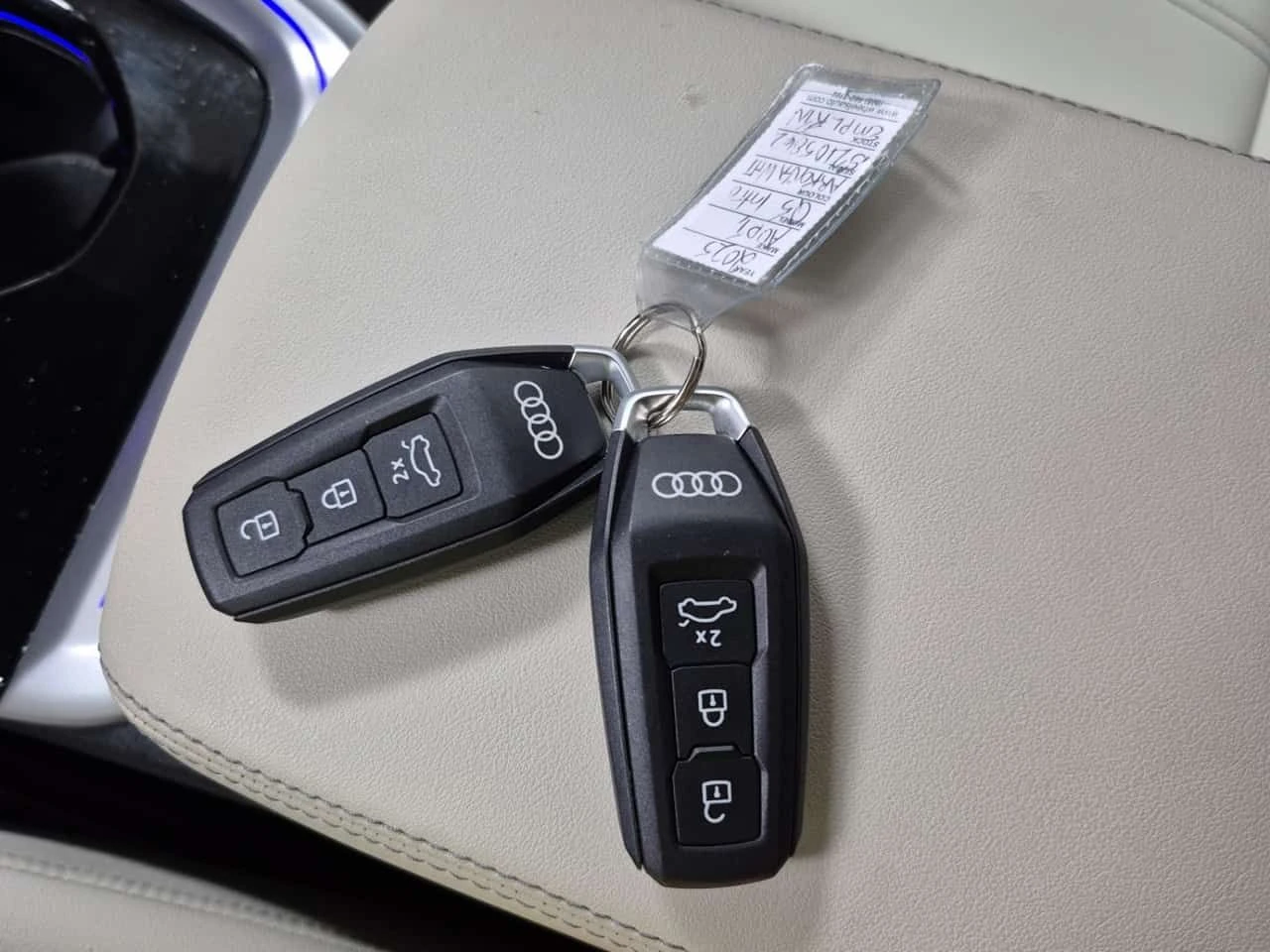 Audi Q5 * 2.0 TFSI QUATTRO * CARFAX * ОПЦИЯ ЗА ФИНАНСИРАНЕ, снимка 8 - Автомобили и джипове - 55526546