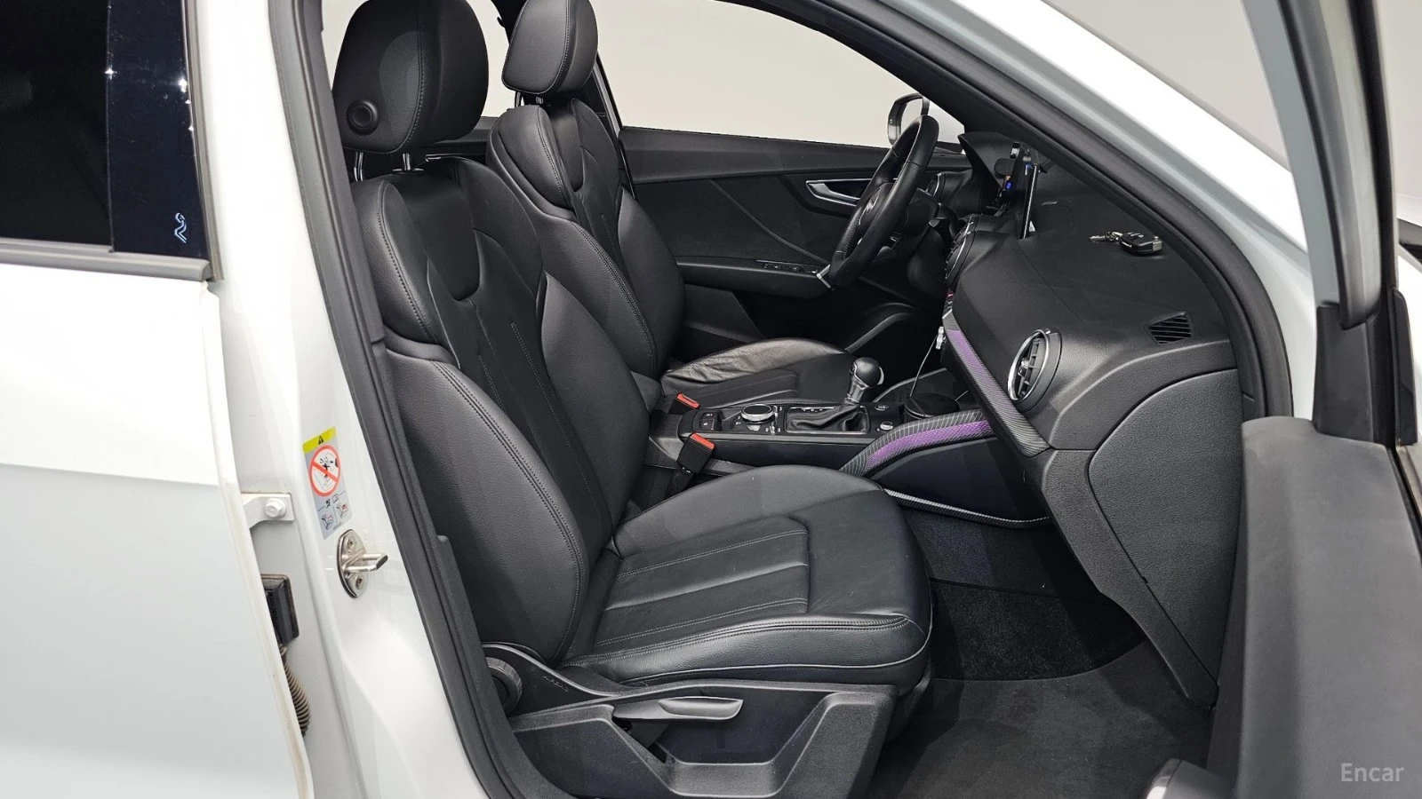 Audi Q2 35TDI* PREMIUM* ПОДГРЕВ* ПАНО* КАМЕРА* КОЖА* , снимка 16 - Автомобили и джипове - 55533006