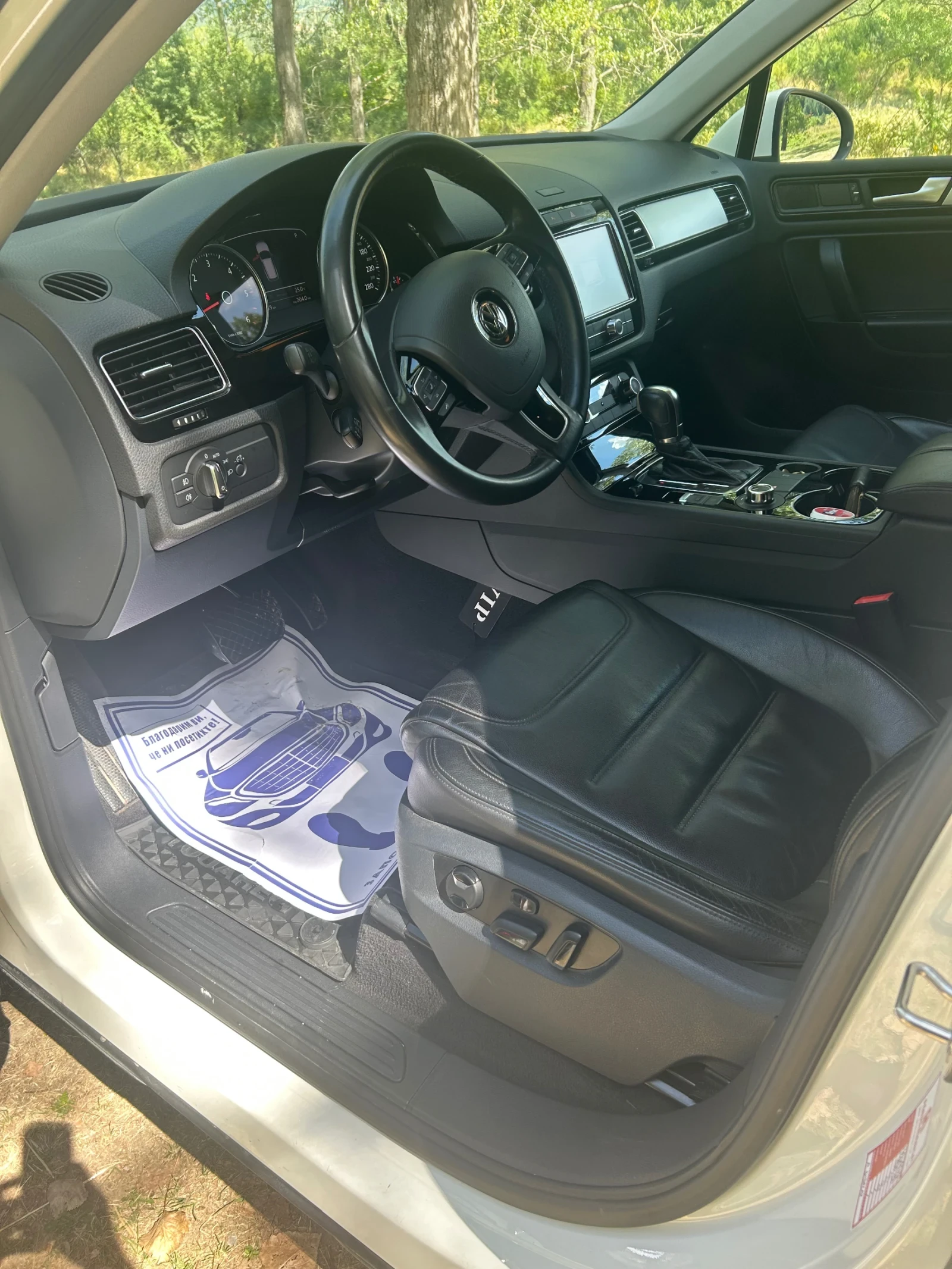 VW Touareg, снимка 10 - Автомобили и джипове - 55875805