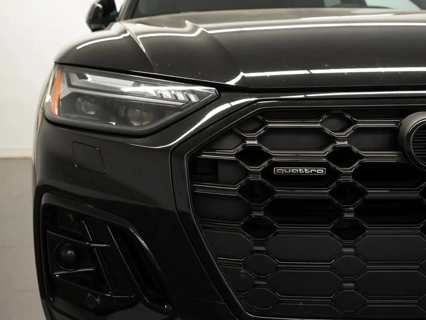 Audi Q5 TECHNIK ЦЕНА ДО БЪЛГАРИЯ АВТОКРЕДИТ, снимка 3 - Автомобили и джипове - 55949915