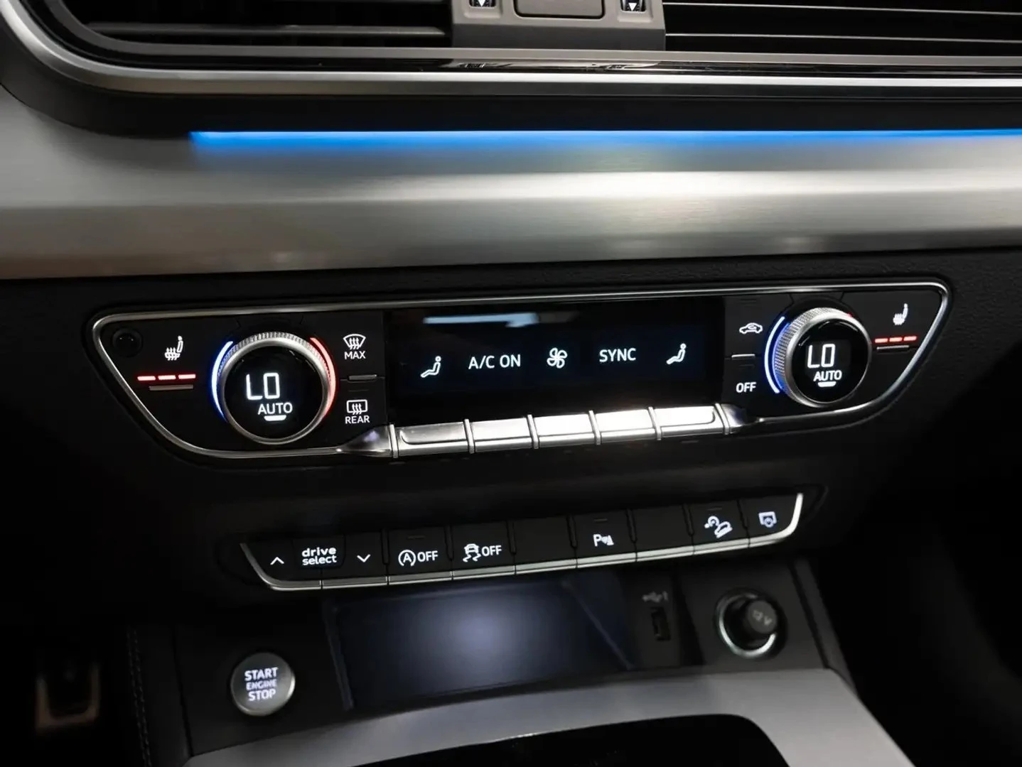 Audi Q5 TECHNIK ЦЕНА ДО БЪЛГАРИЯ АВТОКРЕДИТ, снимка 13 - Автомобили и джипове - 55949915