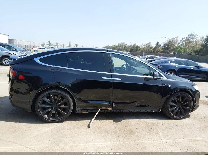 Tesla Model X 100D, снимка 13 - Автомобили и джипове - 56332135