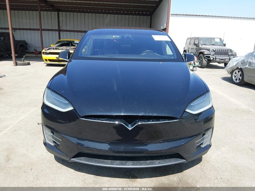 Tesla Model X 100D, снимка 12 - Автомобили и джипове - 56332135