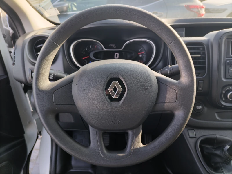 Renault Trafic 2.0/dCi 120 к.с. BVM6, снимка 8 - Бусове и автобуси - 48011006